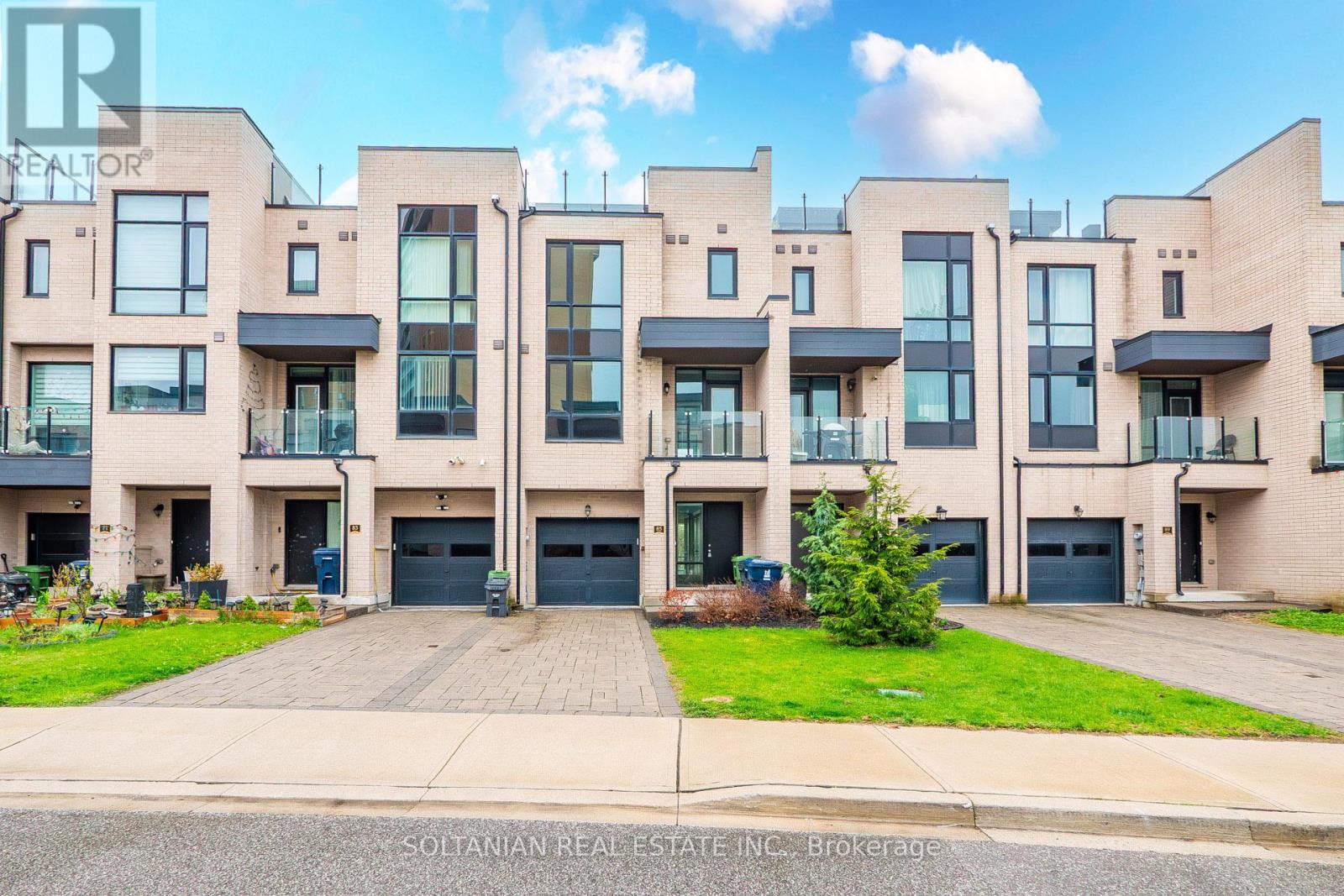 Townhouse at 85 PONY FARM DRIVE, Toronto (Willowridge-Martingrove-Richview)