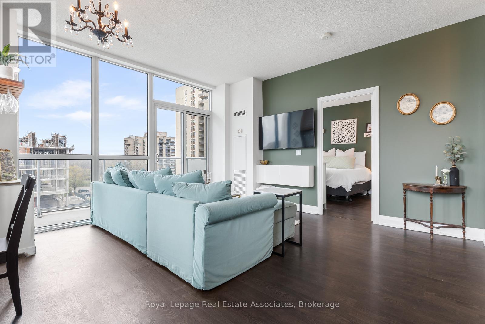 Apartment at 503 - 65 SPEERS ROAD, Oakville (CO Central)