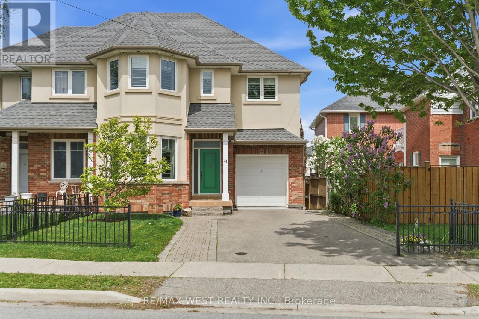 Semi-Detached/Link at 49 BRONTE STREET S, Milton (OM Old Milton)