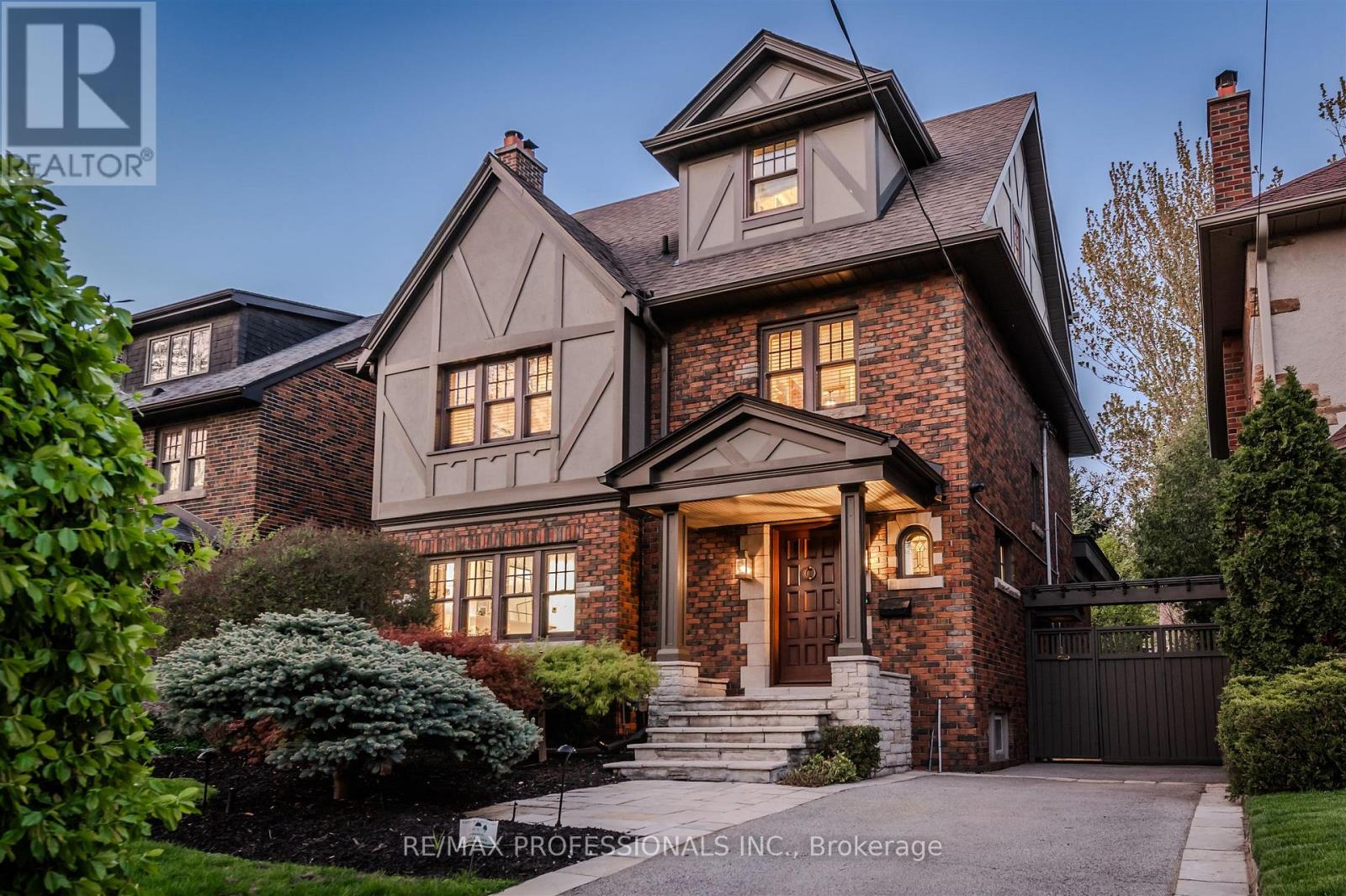 Detached at 59 GRENVIEW BOULEVARD N, Toronto (Kingsway South)