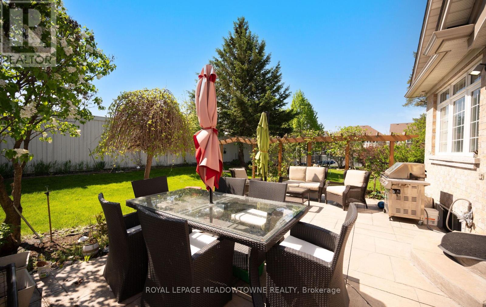 Detached at 18 TRISTAN COURT, Brampton