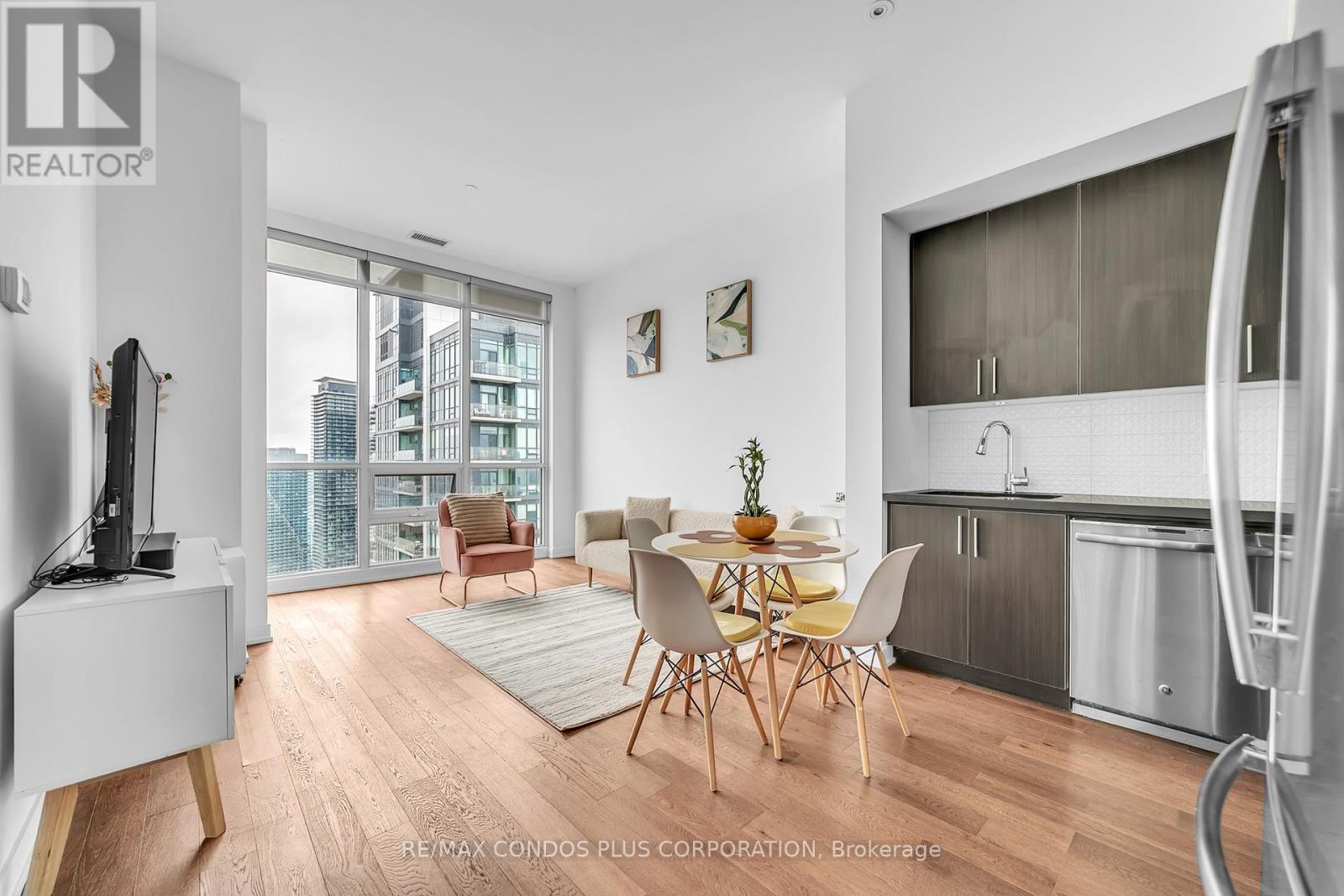 Apartment at PH08 - 2212 LAKE SHORE BOULEVARD, Toronto (Mimico)