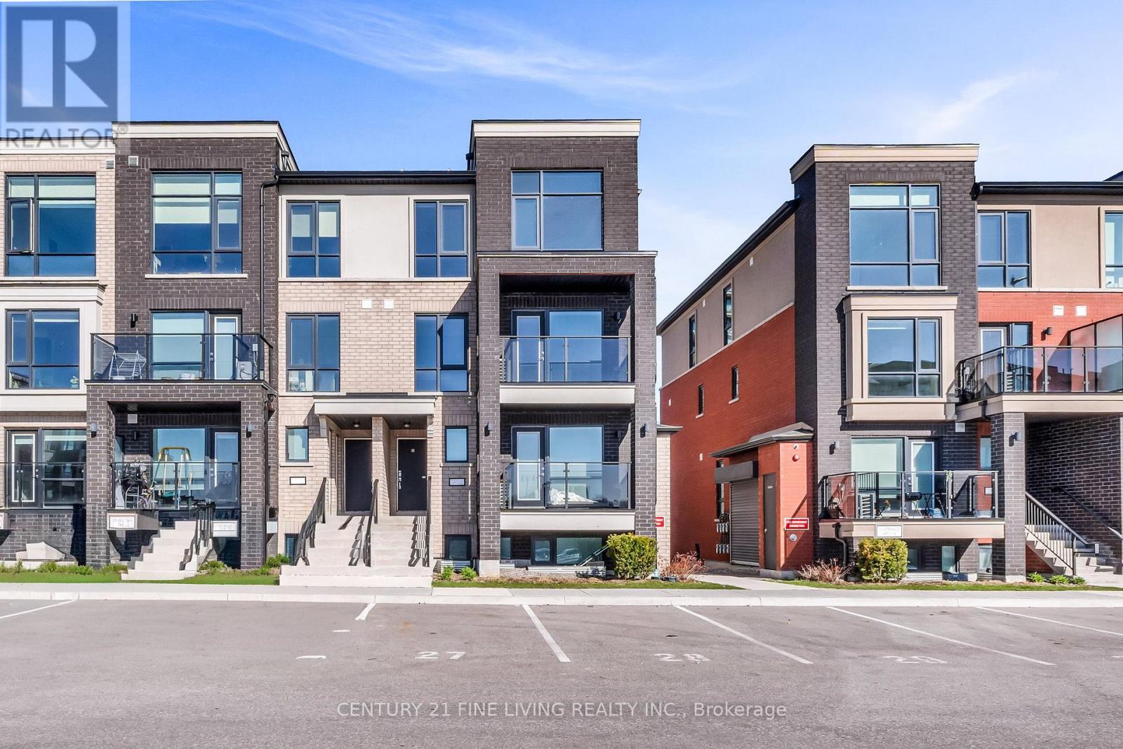 Townhouse at 17 - 185 VETERANS DRIVE, Brampton