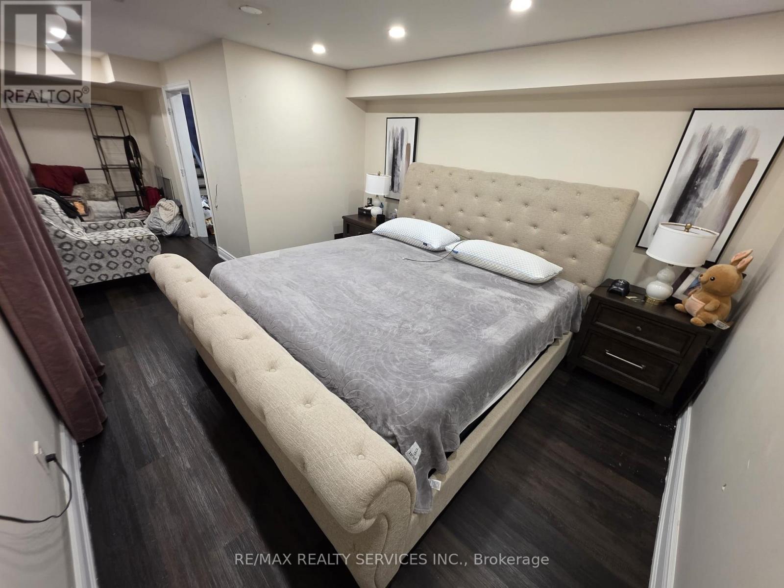Semi-Detached/Link at 24 KINDLE COURT, Brampton