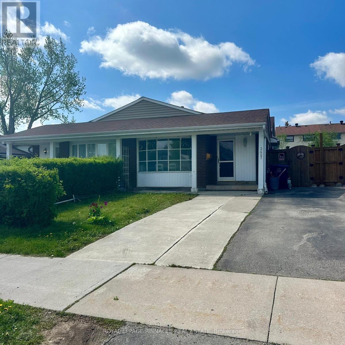 Semi-Detached/Link at 3427 MARTINS PINE CRESCENT, Mississauga (Erin Mills)