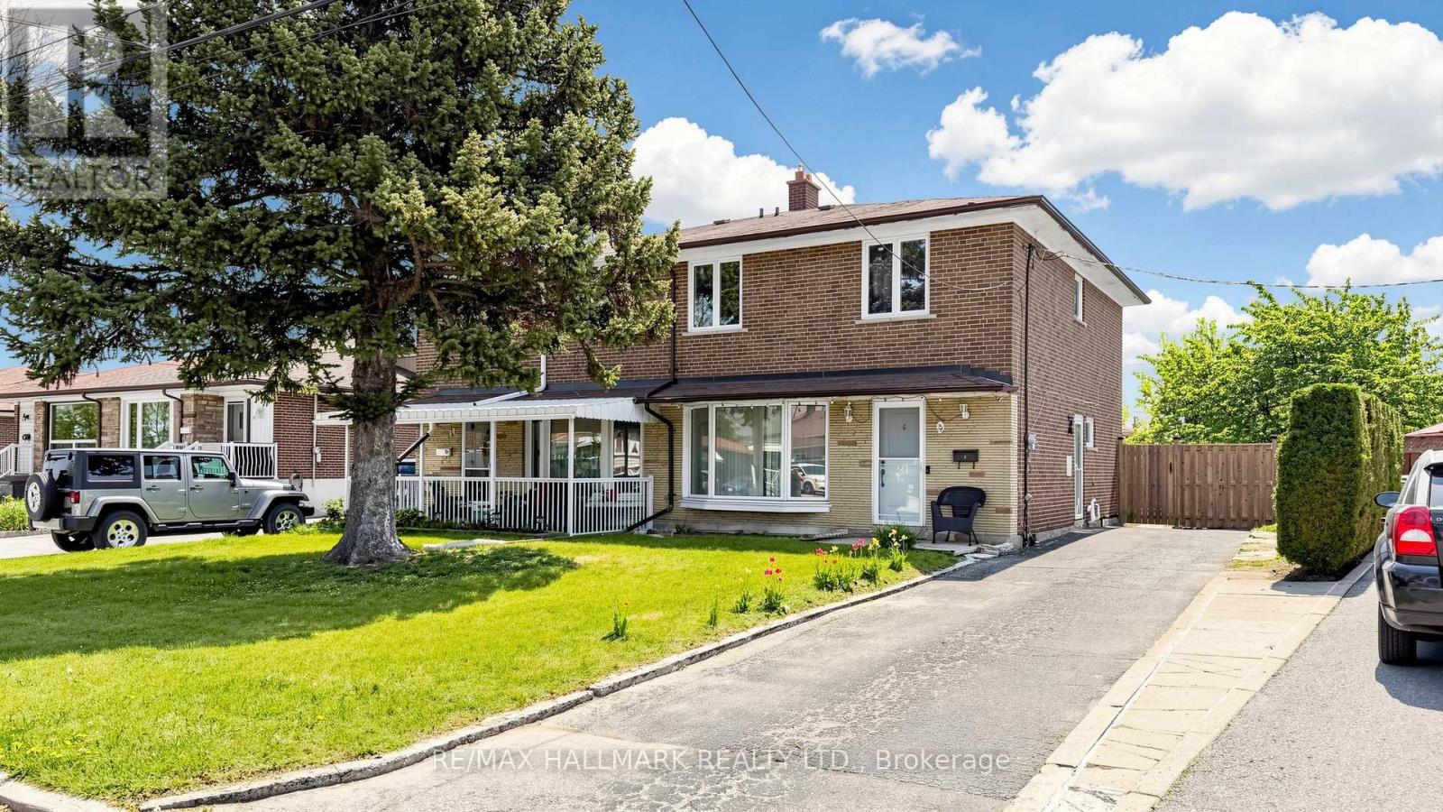 Semi-Detached/Link at 9 RUBYDALE GARDENS, Toronto (Humber Summit)