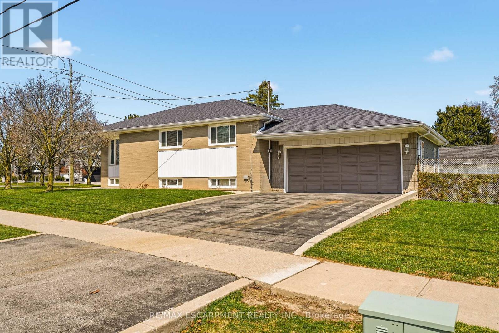 Detached at 491 WARMINSTER DRIVE, Oakville (WO West)