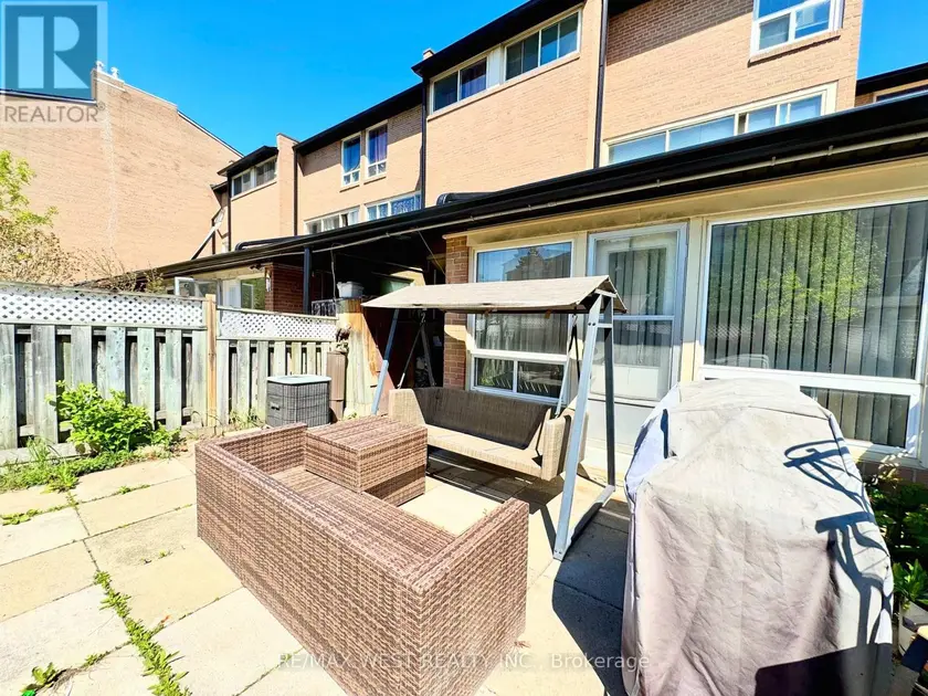 Townhouse at 234 - 260 JOHN GARLAND BOULEVARD, Toronto (West Humber-Clairville)