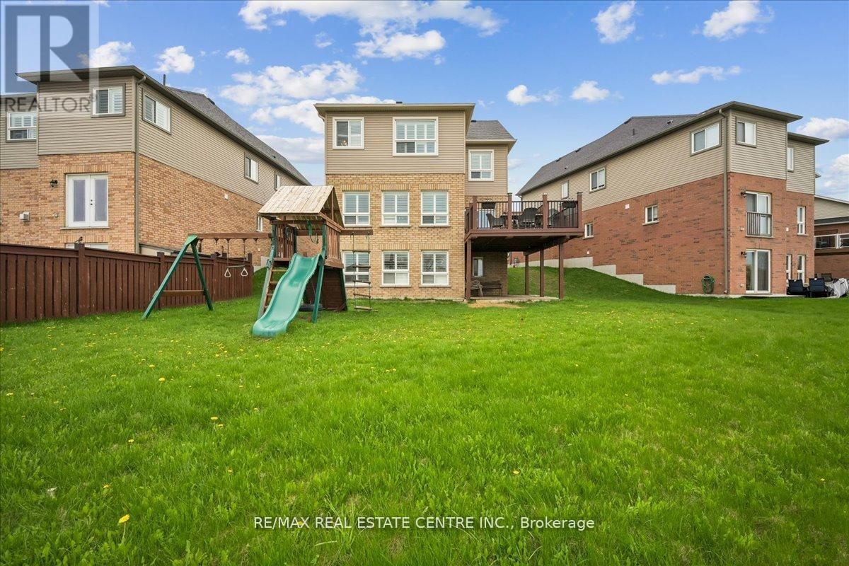 Detached at 33 PAULA COURT, Orangeville