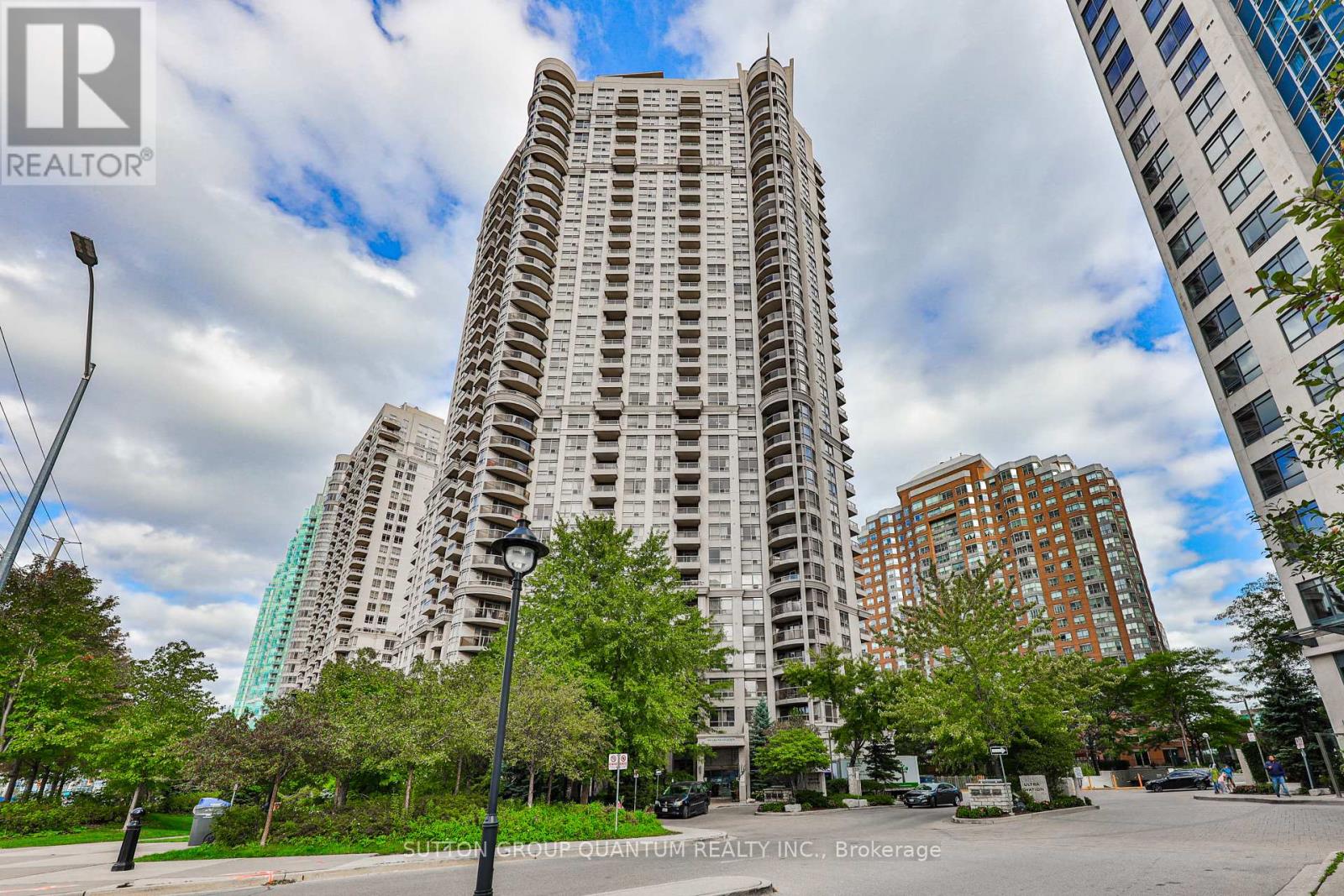 Apartment at 1602 - 310 BURNHAMTHORPE ROAD W, Mississauga (City Centre)