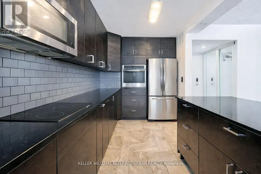 Apartment at 1811 - 10 MARTHA EATON WAY, Toronto (Brookhaven-Amesbury)