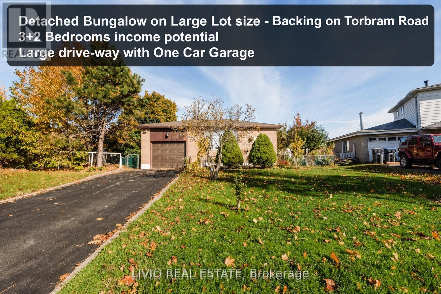 Detached at 12 FINSBURY DRIVE, Brampton
