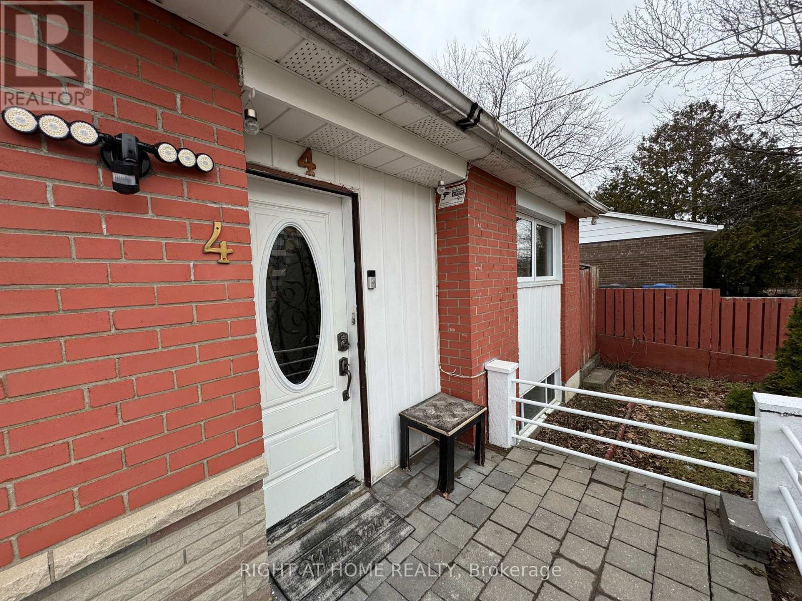 Detached at 4 LESLIE STREET, Brampton