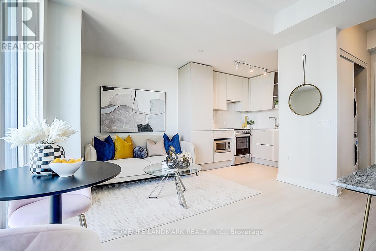 Apartment at 3710 - 3900 CONFEDERATION PARKWAY, Mississauga