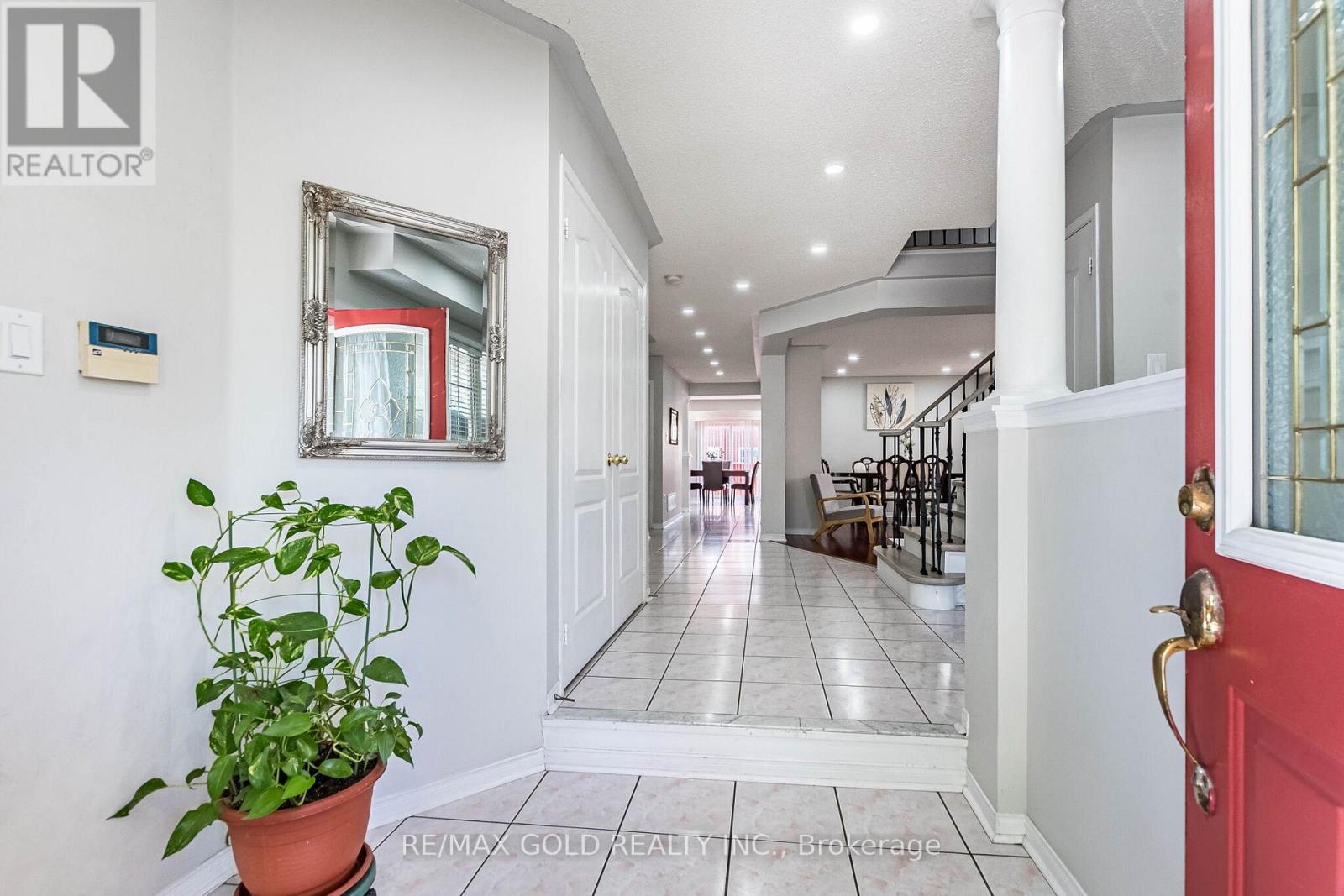Detached at 96 BRISDALE DRIVE, Brampton