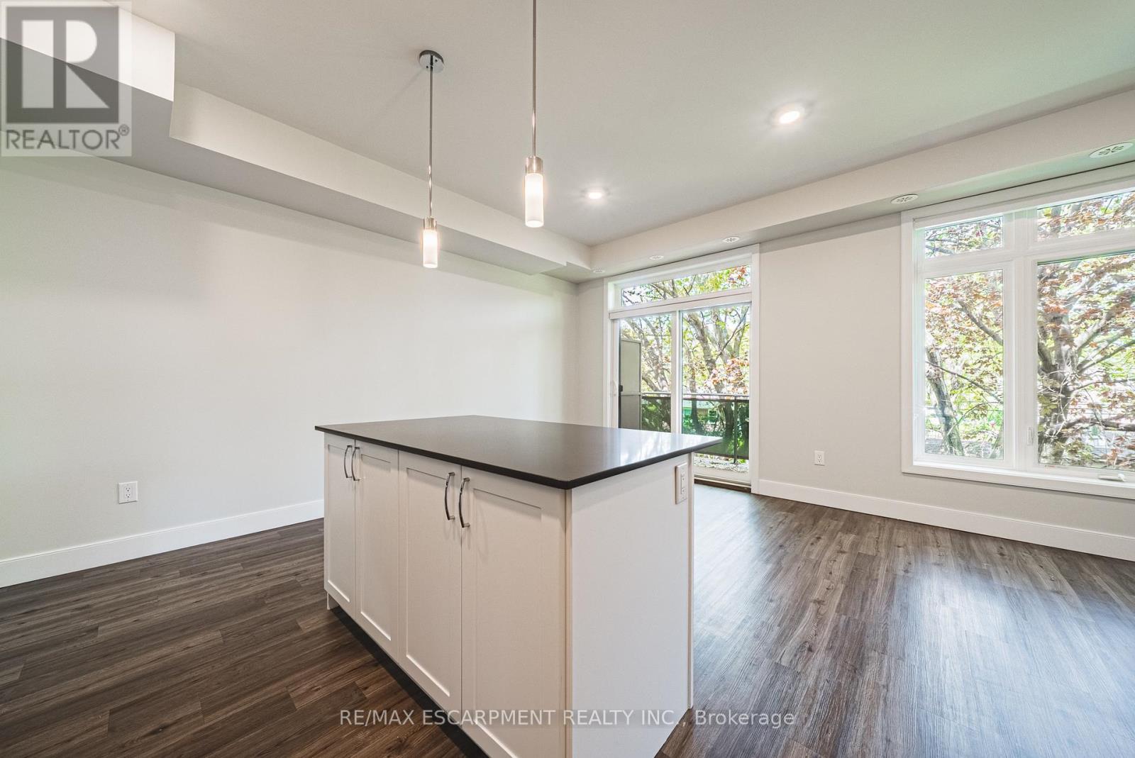 Townhouse at 209 - 2061 PROSPECT STREET, Burlington