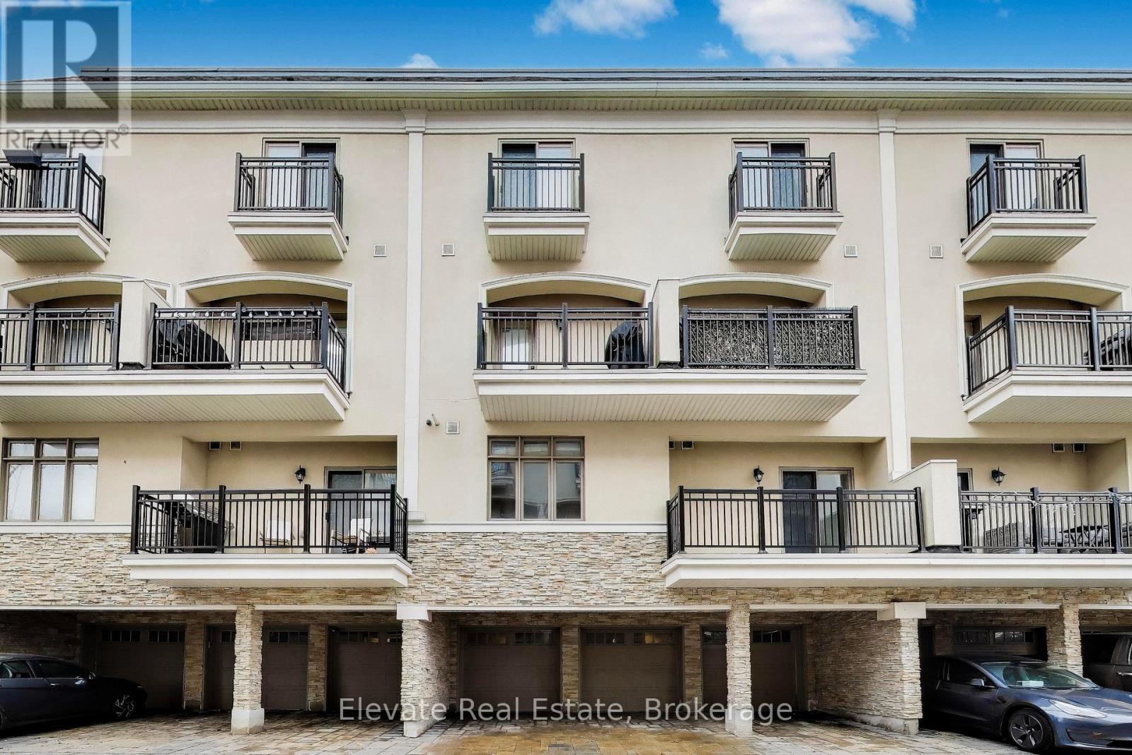 Townhouse at 24 - 3083 CAWTHRA ROAD, Mississauga (Applewood)