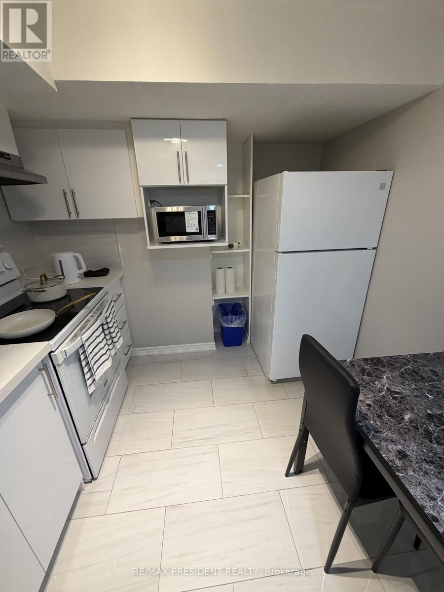 Detached at BASEMENT - 6760 DARCEL AVENUE, Mississauga