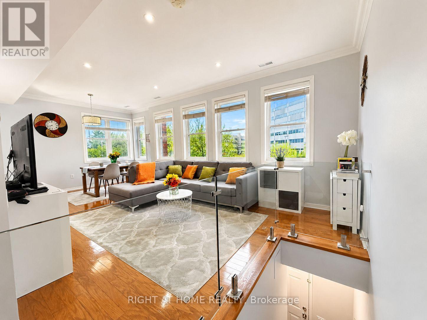 Townhouse at 221 - 760 LAWRENCE AVENUE W, Toronto (Yorkdale-Glen Park)