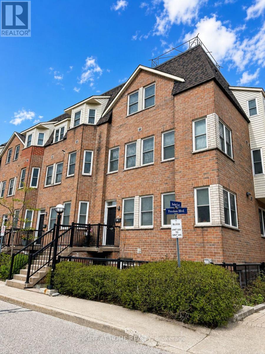 Townhouse at 221 - 760 LAWRENCE AVENUE W, Toronto