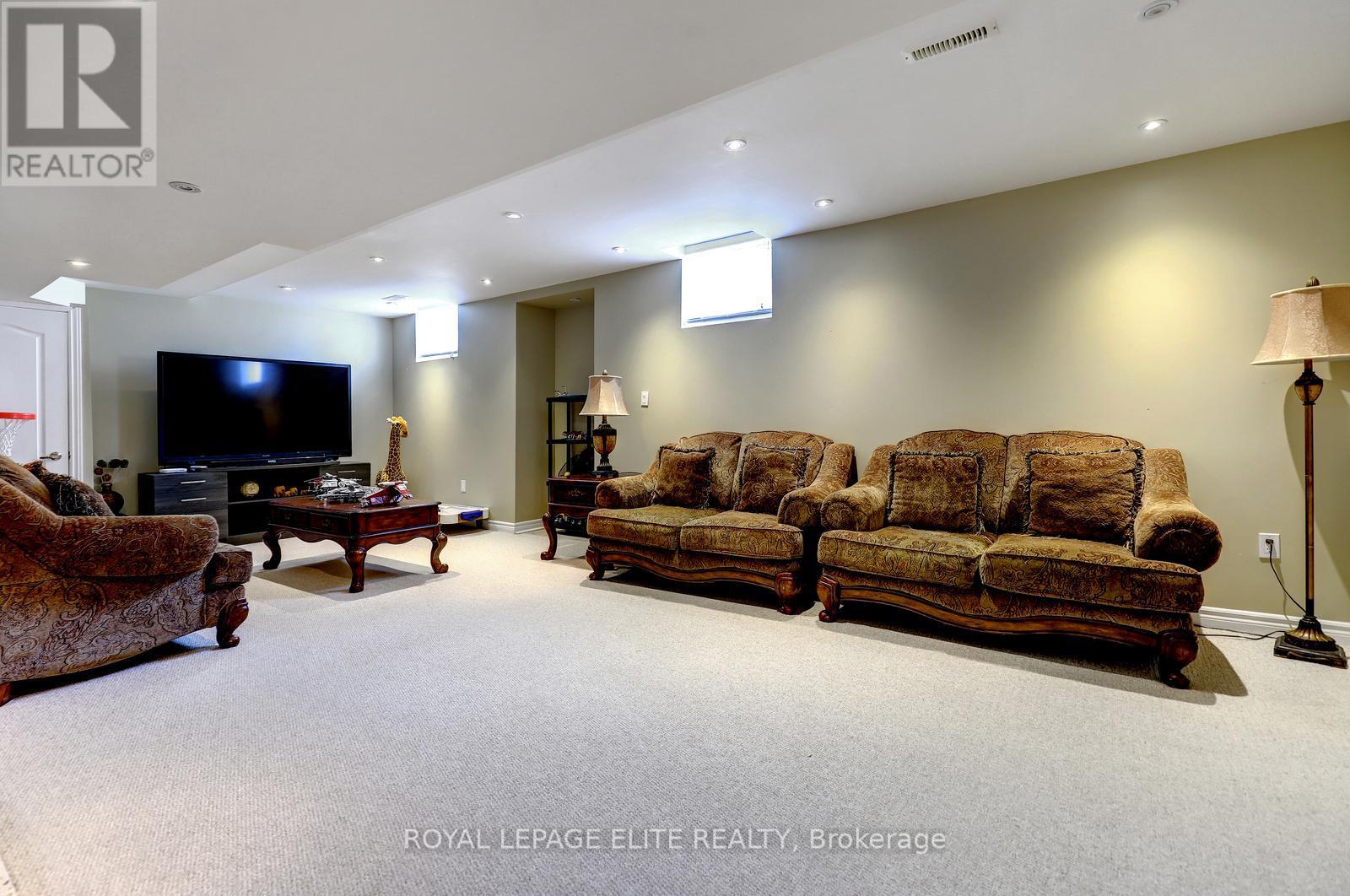 Detached at 1094 HEPBURN ROAD, Milton