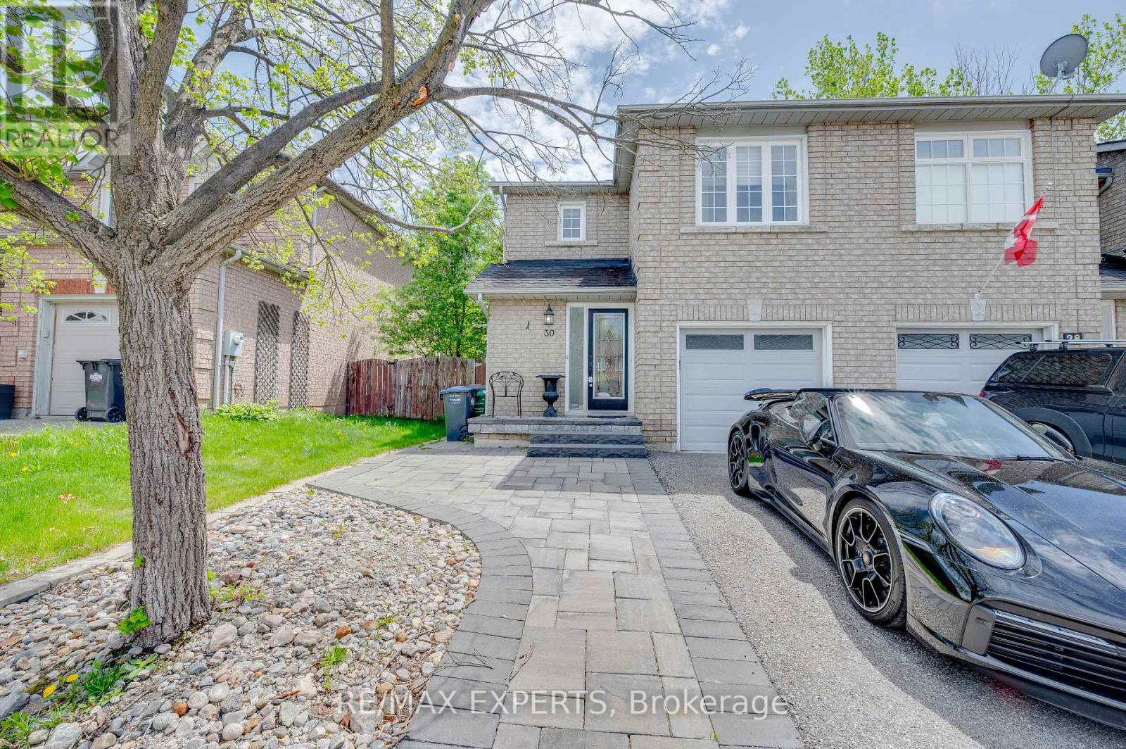 Townhouse at 30 ROLLING HILLS LANE, Caledon