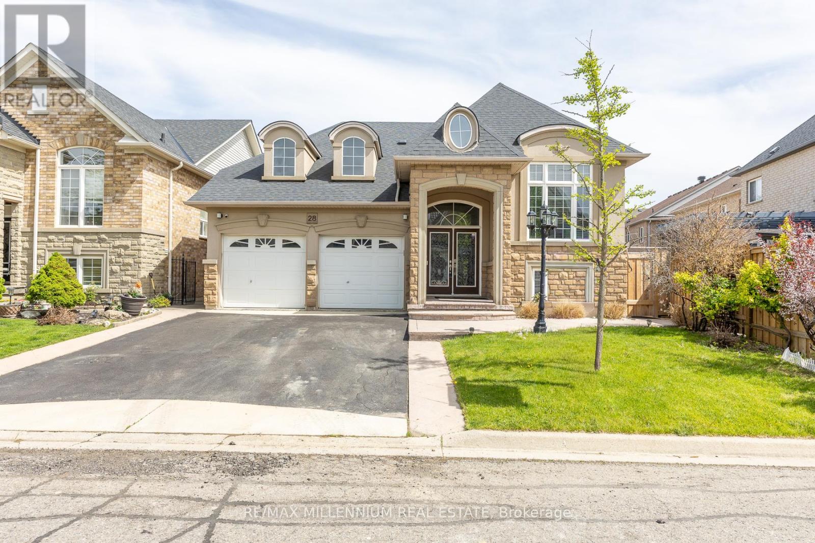 Detached at 28 DONHERB CRESCENT, Caledon