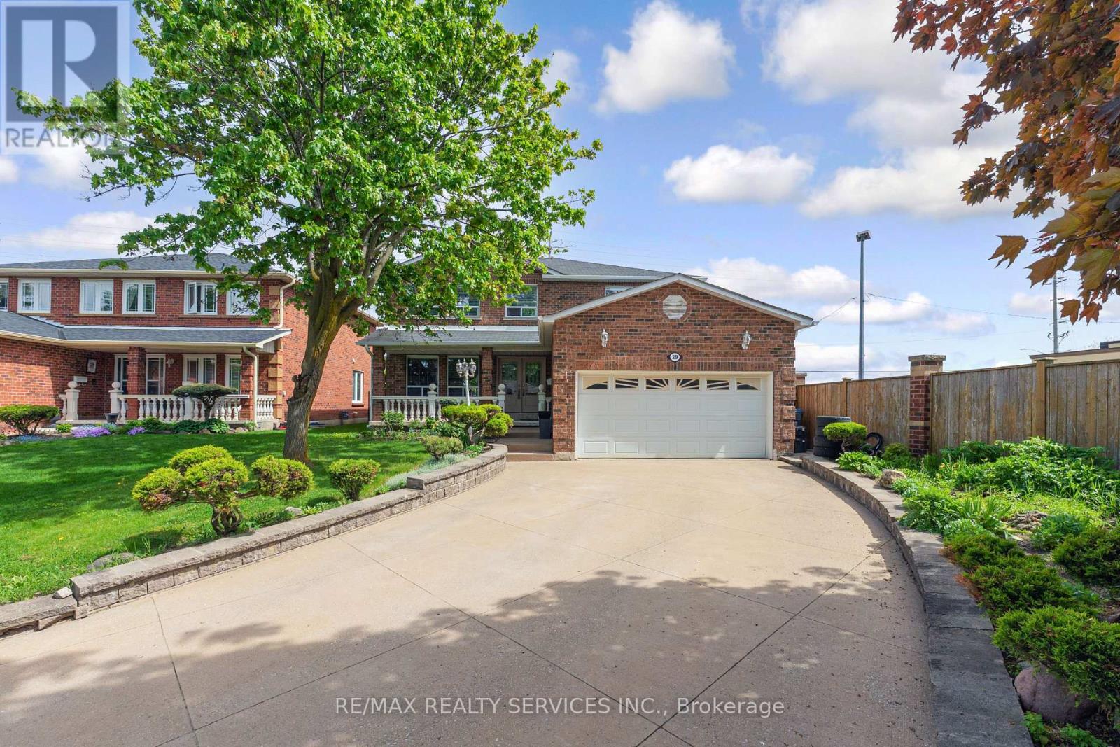 Detached at 29 CHESTNUT AVENUE, Brampton (Northwood Park)