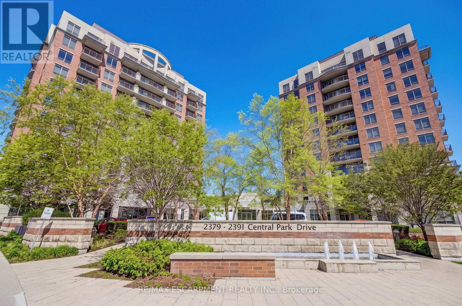 Apartment at 603 - 2379 CENTRAL PARK DRIVE, Oakville