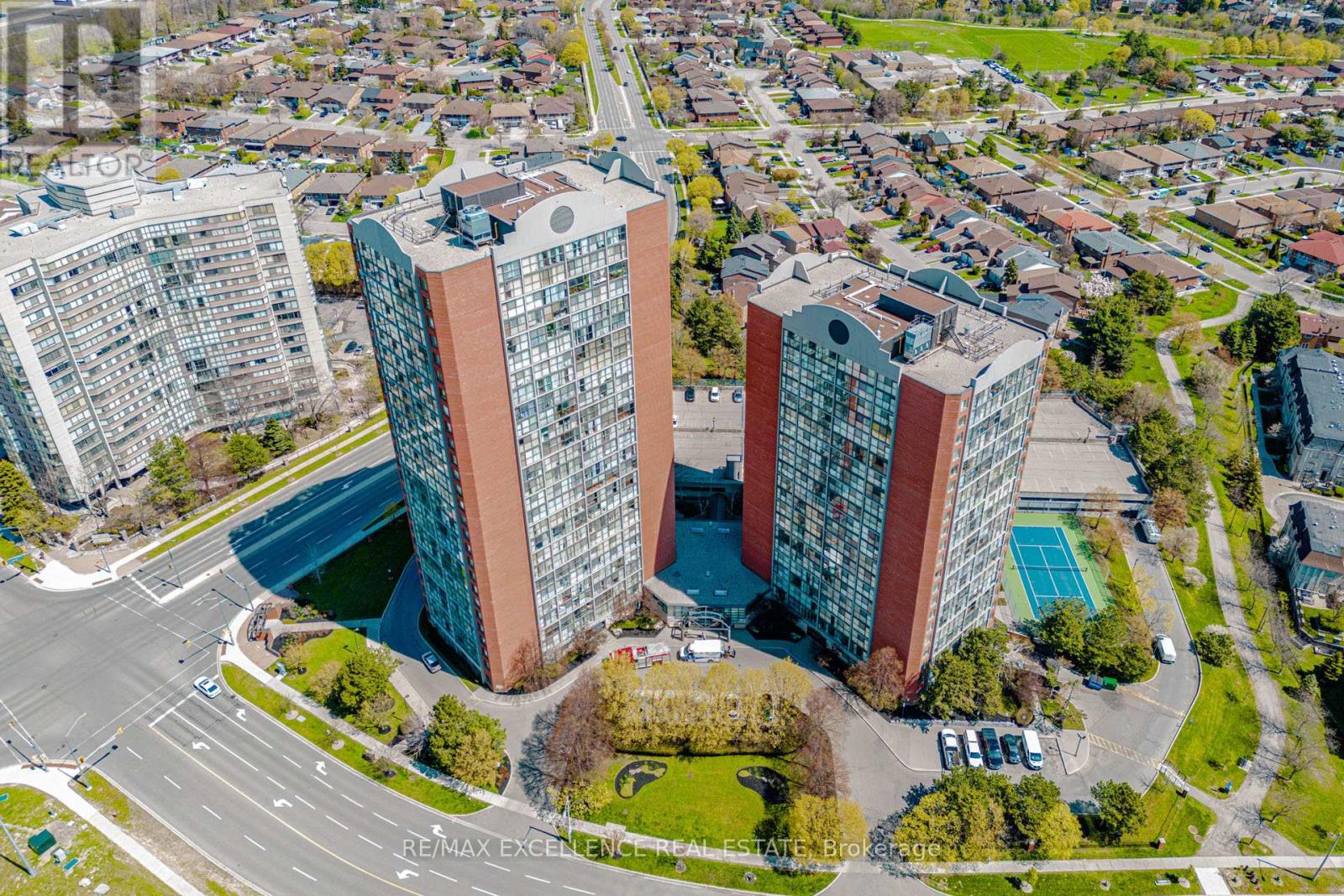 Apartment at 202 - 4205 SHIPP DRIVE, Mississauga (City Centre)