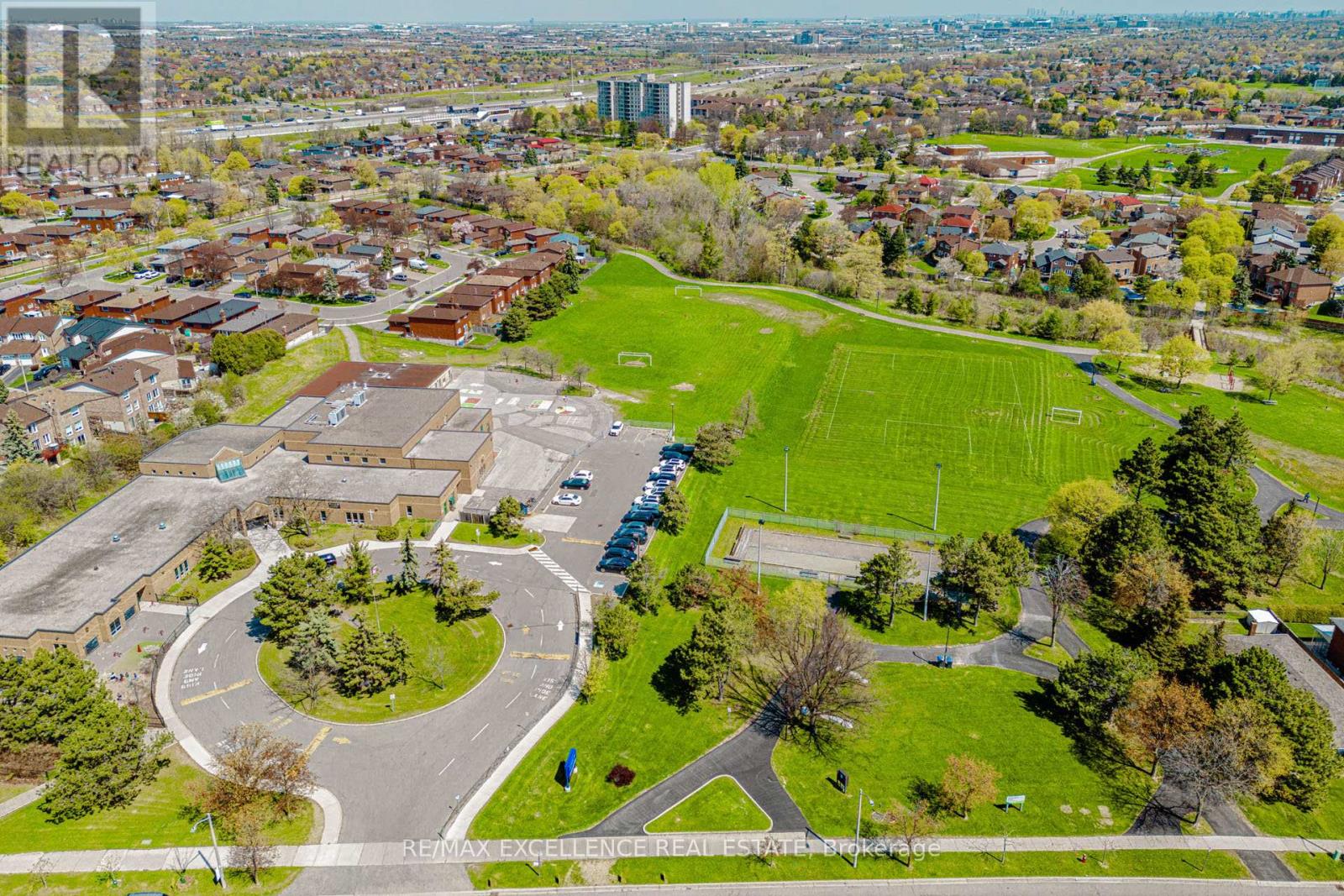Apartment at 202 - 4205 SHIPP DRIVE, Mississauga