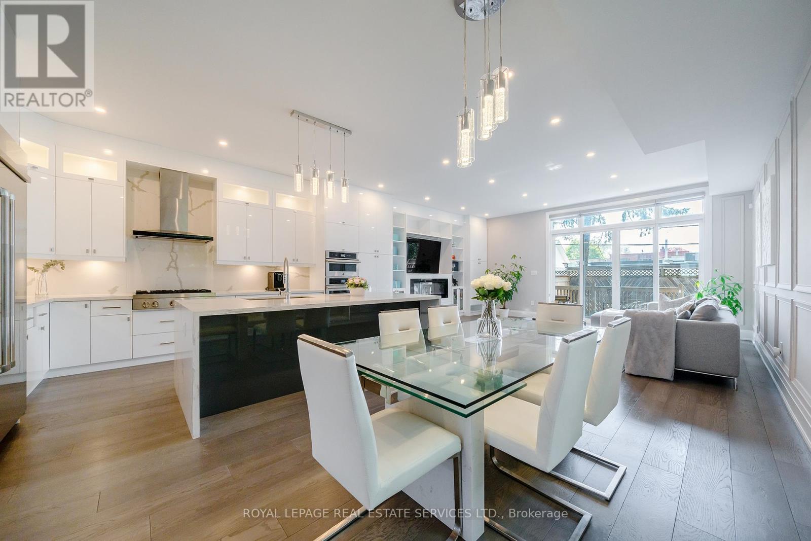 Semi-Detached/Link at 25A TECUMSETH AVENUE, Mississauga
