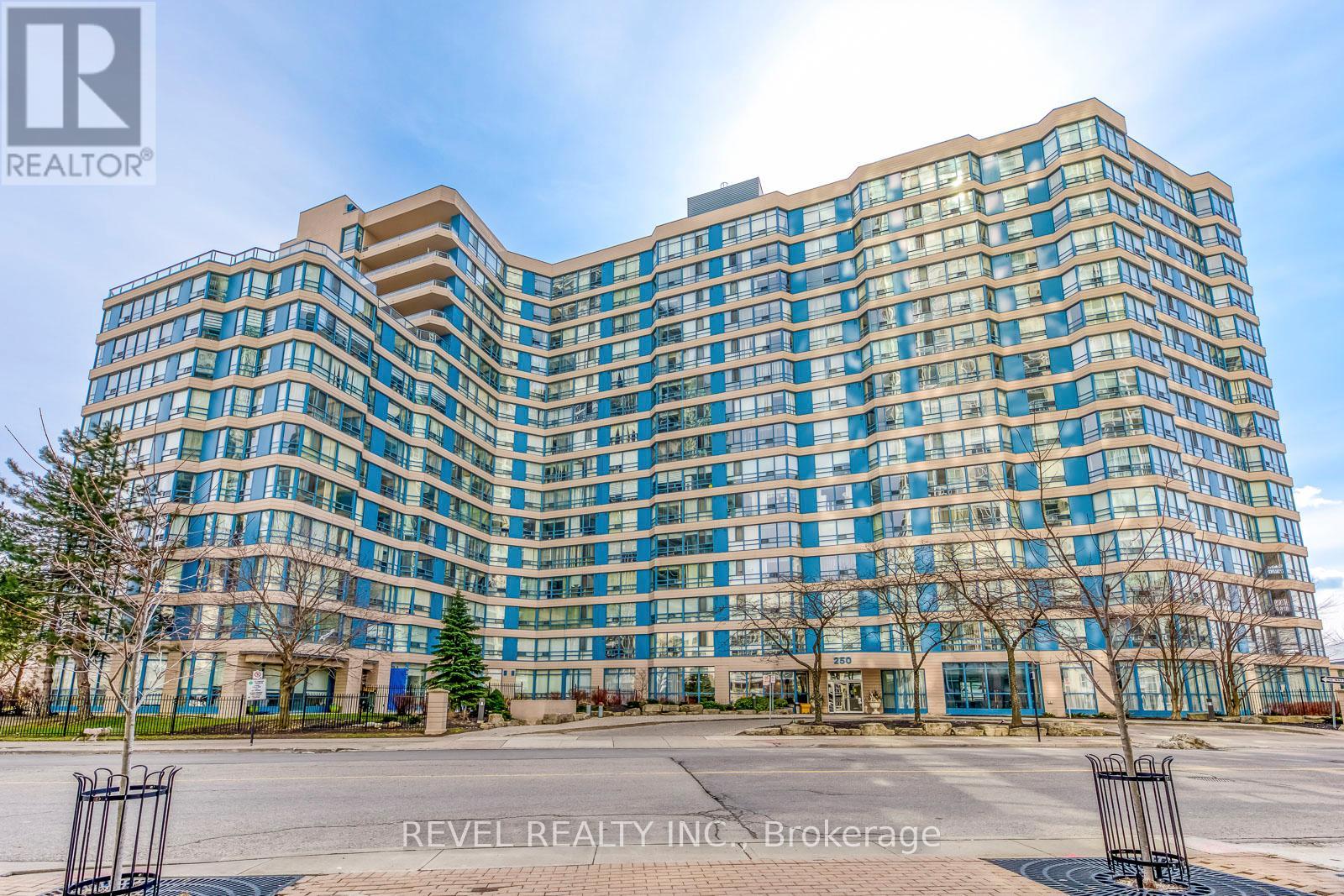 Apartment at 216 - 250 WEBB DRIVE, Mississauga (City Centre)