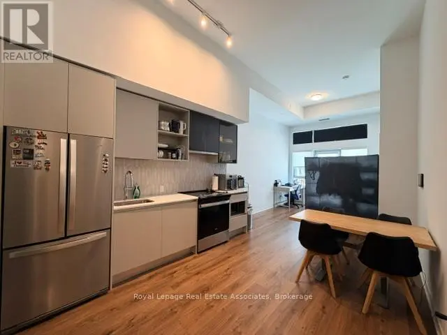 Apartment at 114 - 405 DUNDAS STREET W, Oakville