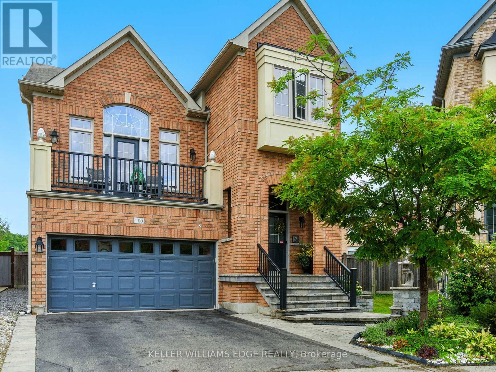 Detached at 200 GIDDINGS CRESCENT E, Milton