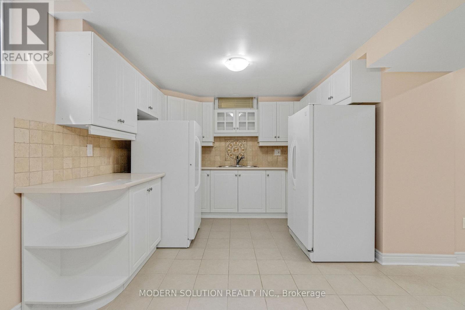 Detached at 6431 TENTH LINE W, Mississauga