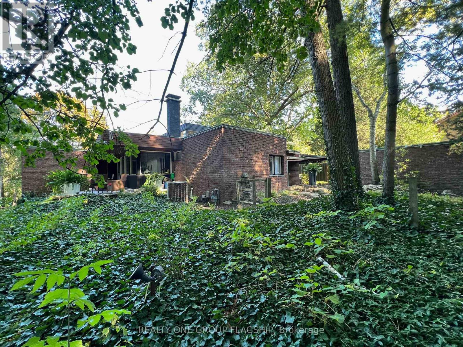 Detached at 1379 CLARKSON ROAD N, Mississauga (Clarkson)