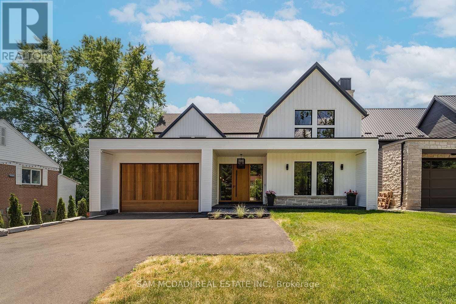 Detached at 584 FOURTH LINE, Oakville (WO West)