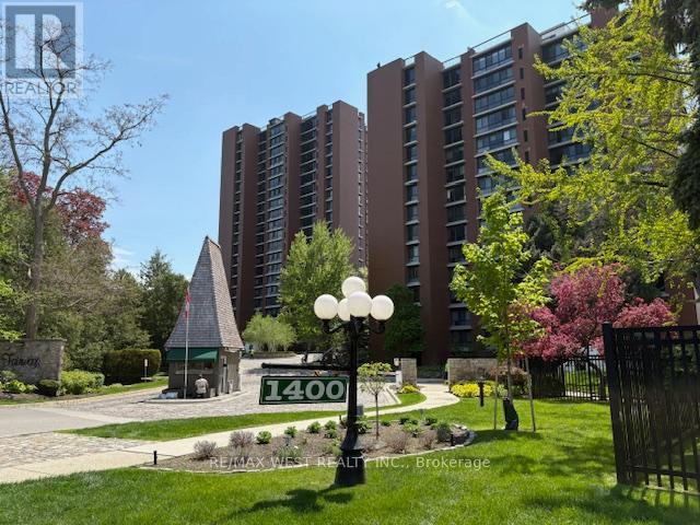 Apartment at 604 - 1400 DIXIE ROAD, Mississauga (Lakeview)