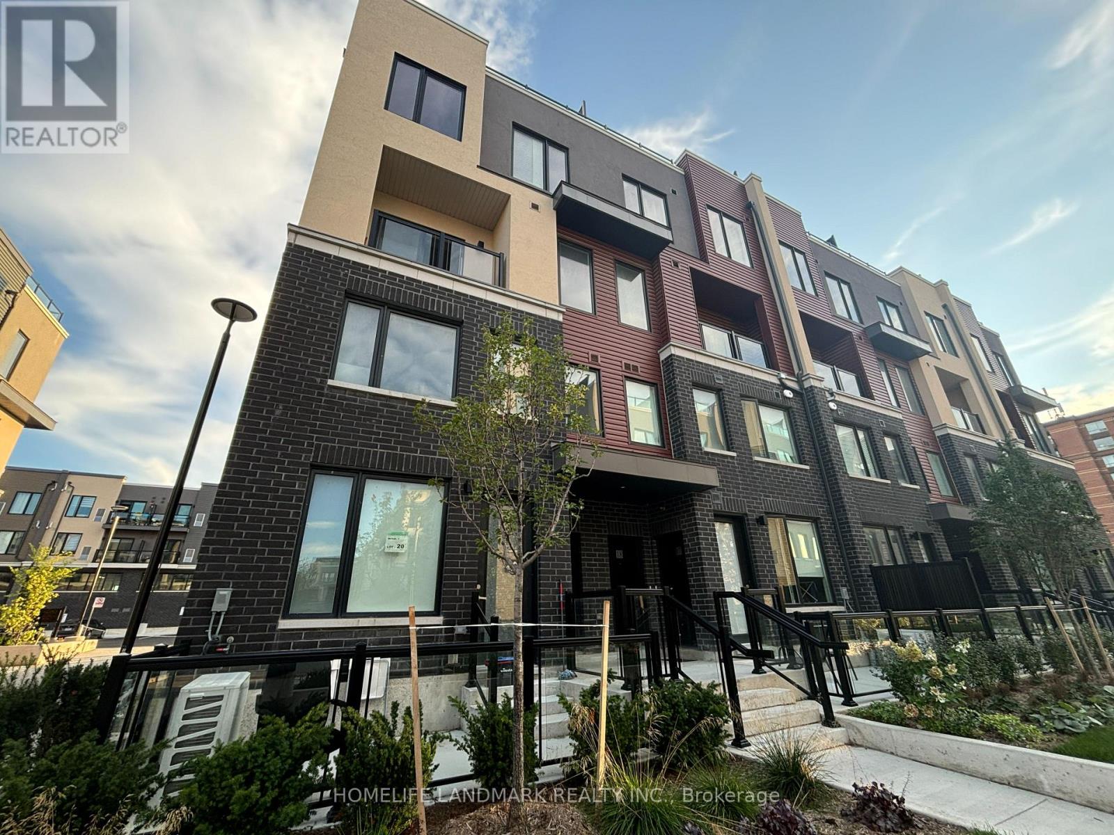 Townhouse at 20 - 3429 RIDGEWAY DRIVE, Mississauga (Erin Mills)
