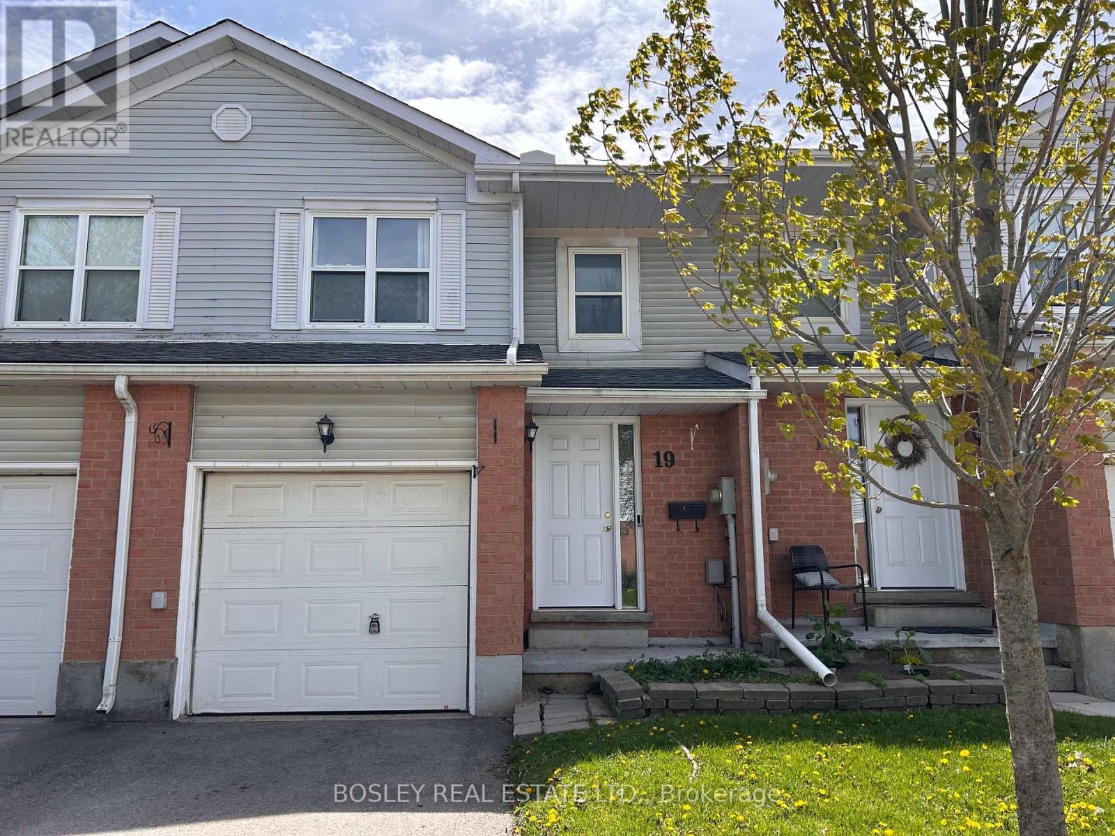 Townhouse at 19 - 100 CENTURY DRIVE, Orangeville