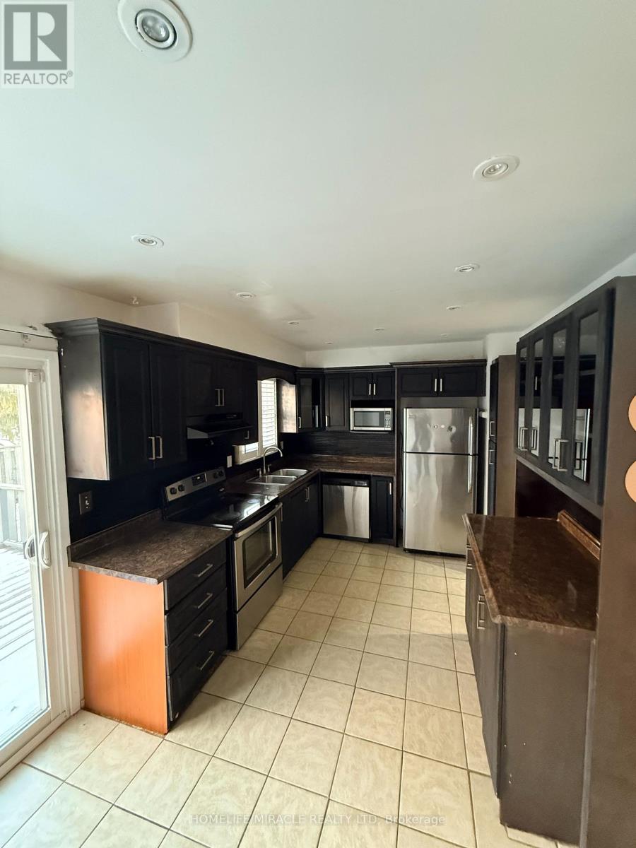 Detached at 1 HUDSON DRIVE, Brampton