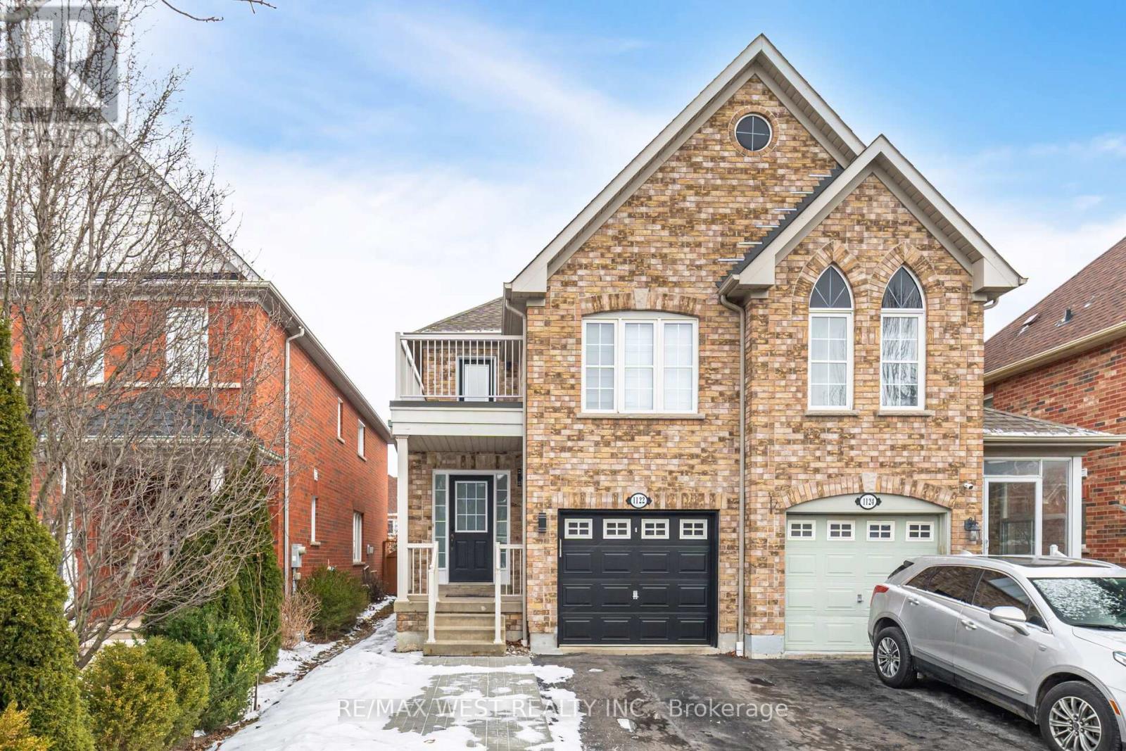 Semi-Detached/Link at BSMT - 1122 HICKORY HOLLOW GLEN, Mississauga