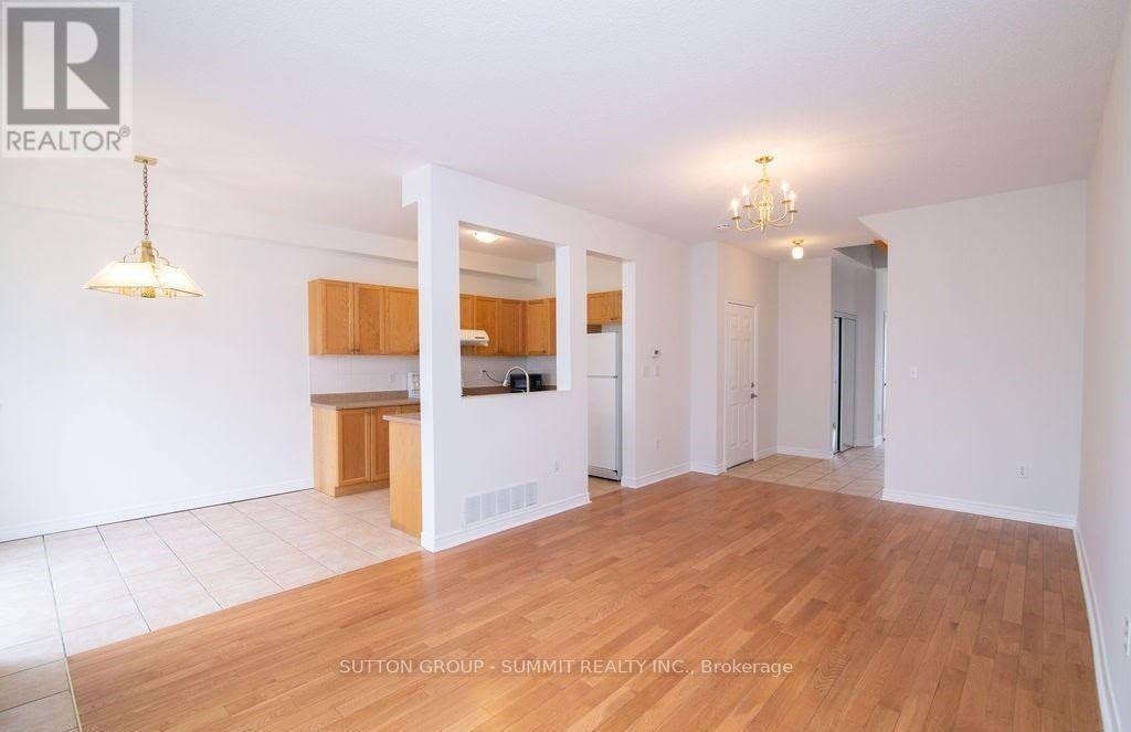 Townhouse at 10 - 2229 WALKER'S LINE, Burlington (Rose)