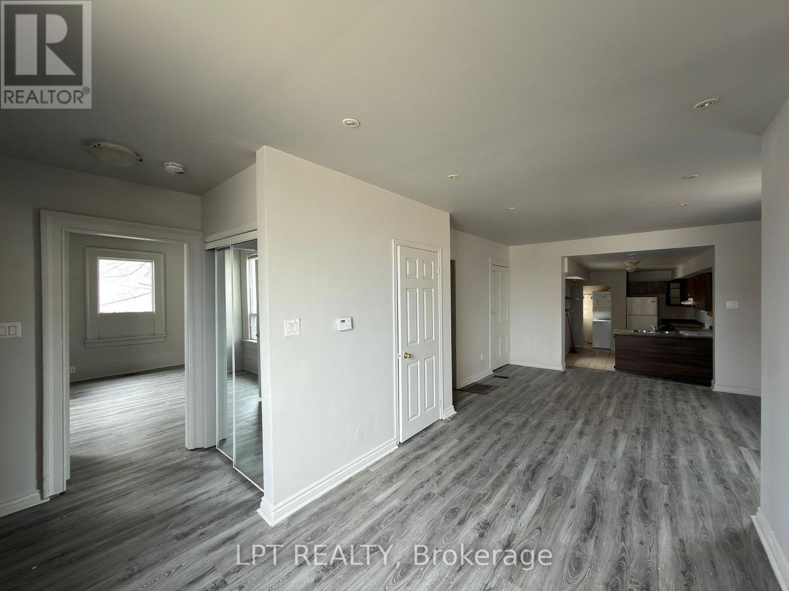 Detached at 37 ELIZABETH STREET N, Brampton (Downtown Brampton)