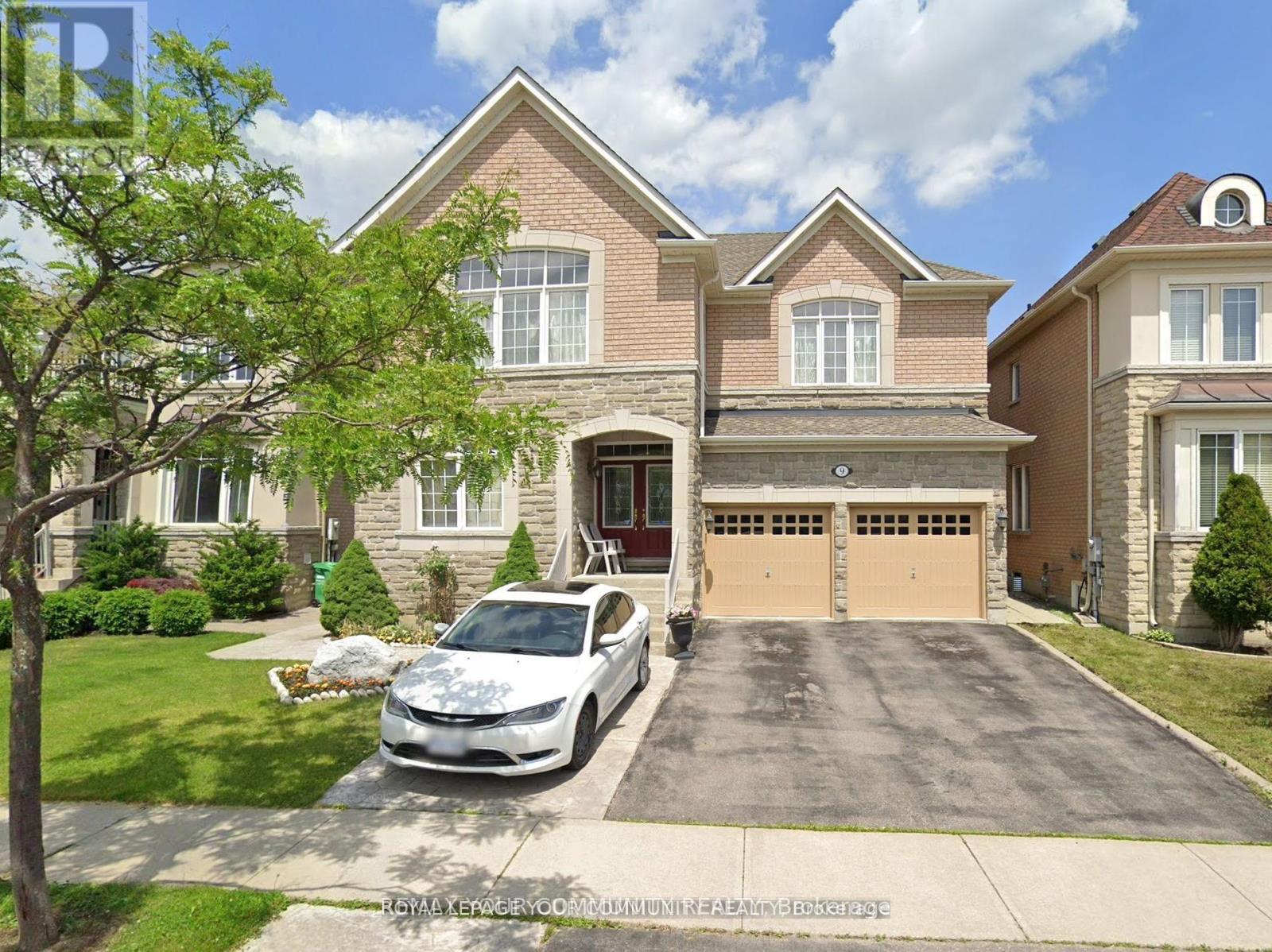 Detached at 9 HAWKRIDGE TRAIL, Brampton (Bram East)