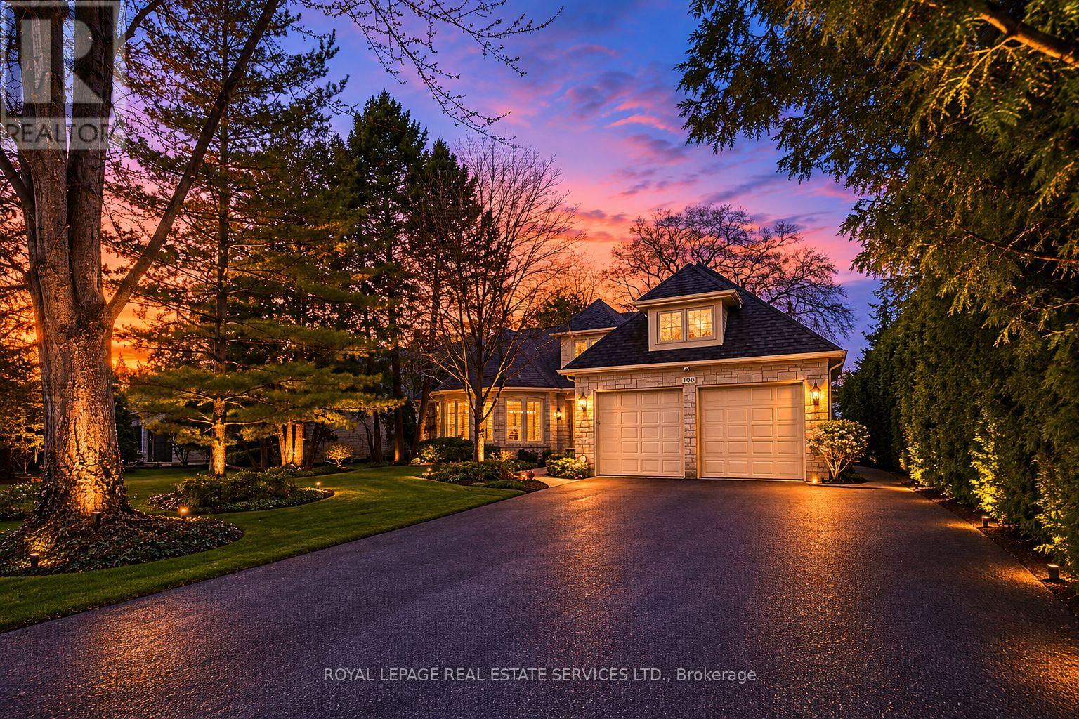 Detached at 100 RATHBURN ROAD, Toronto