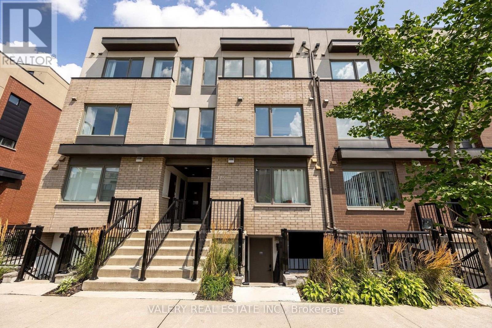 Townhouse at 5 - 175 WILLIAM DUNCAN ROAD, Toronto