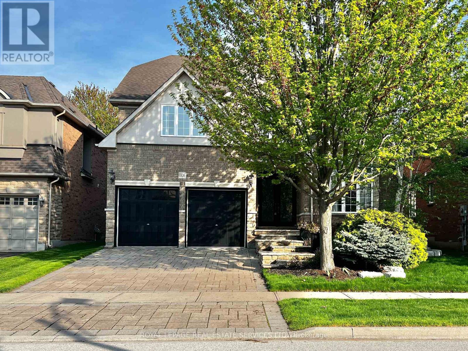 Detached at 3306 FOX RUN CIRCLE, Oakville