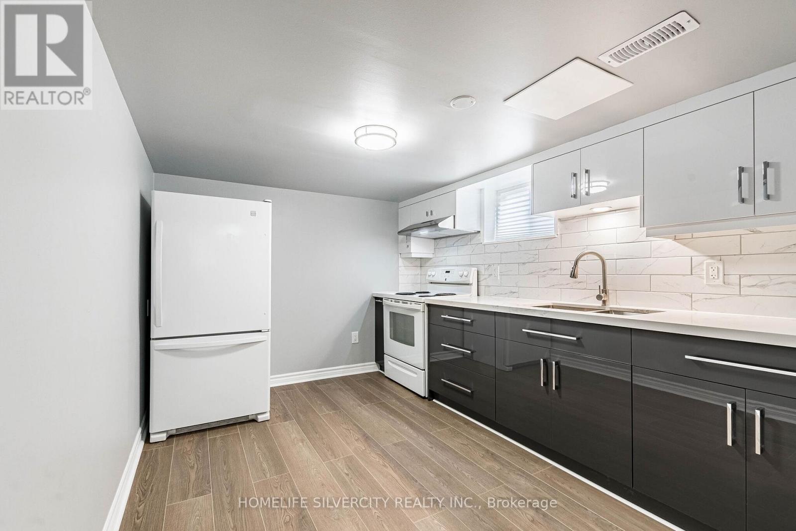 Semi-Detached/Link at 19 GARFIELD CRESCENT, Brampton
